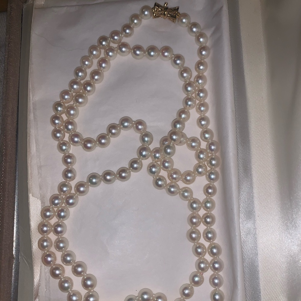 Pearl necklace